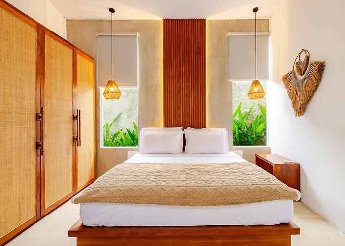 Villa Apatura Near Padang Padang *