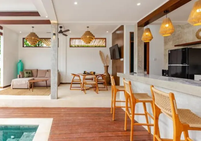 Villa Apatura Near Padang Padang Uluwatu (Bali)